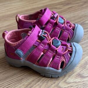 Keen Little Kids’ Newport H2 Sandal